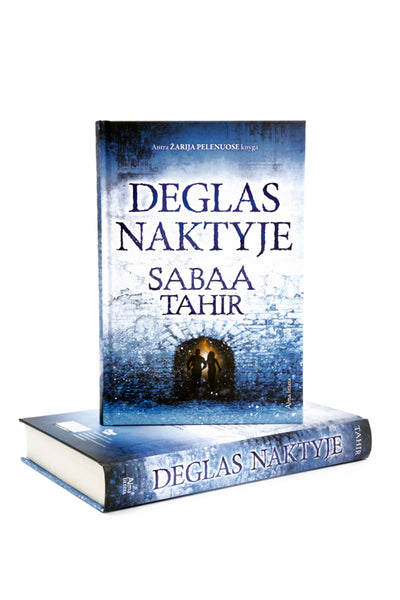 Deglas naktyje. Antra "Žarija pelenuose" knyga knyga iš Alma Littera