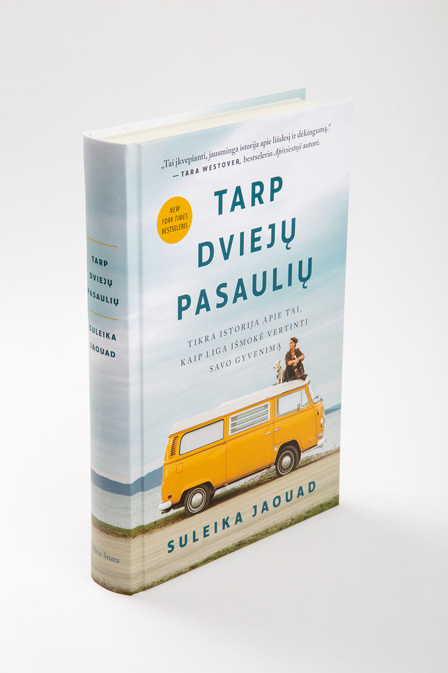 Tarp dviejų pasaulių