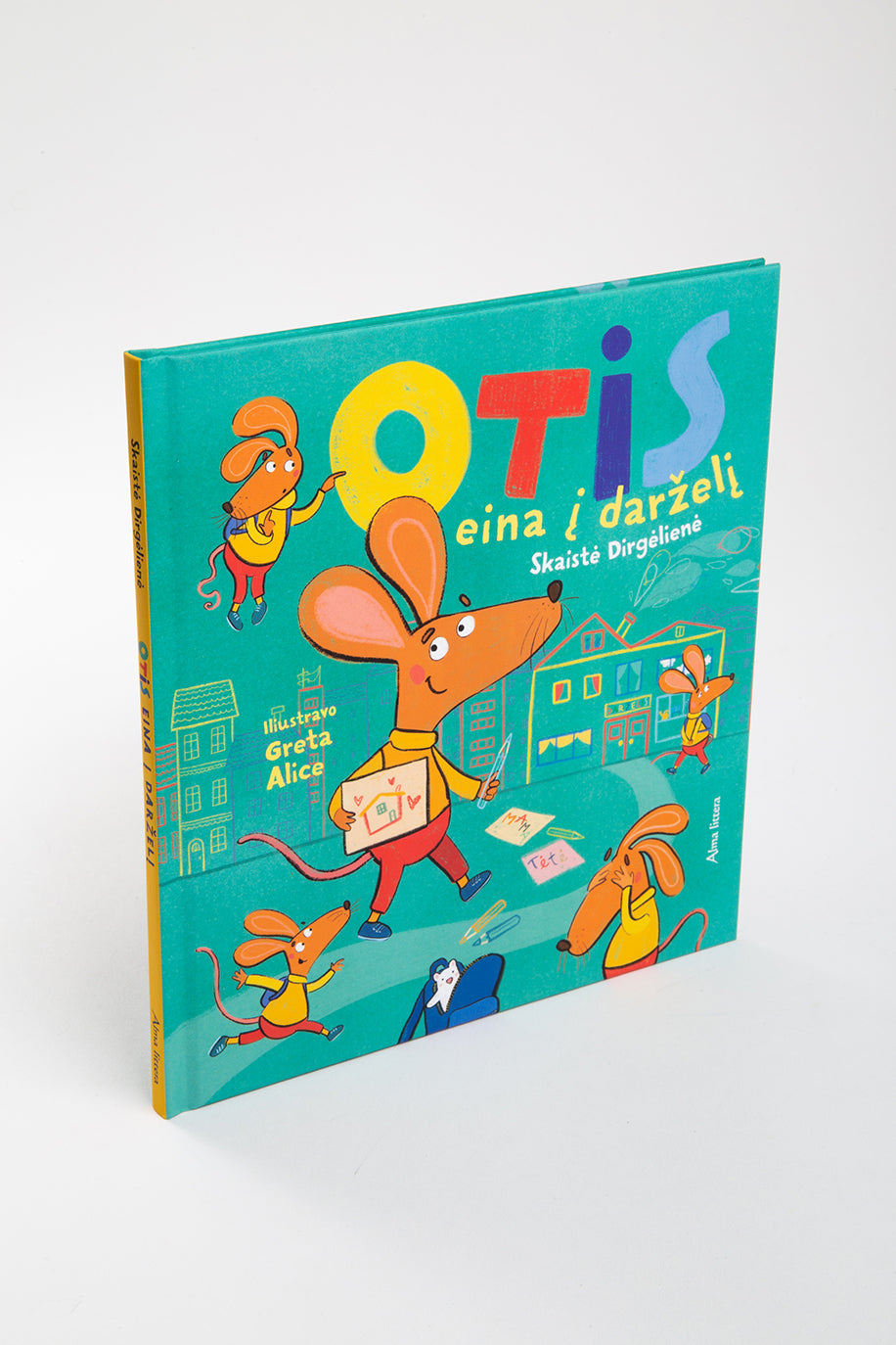 Otis eina į darželį