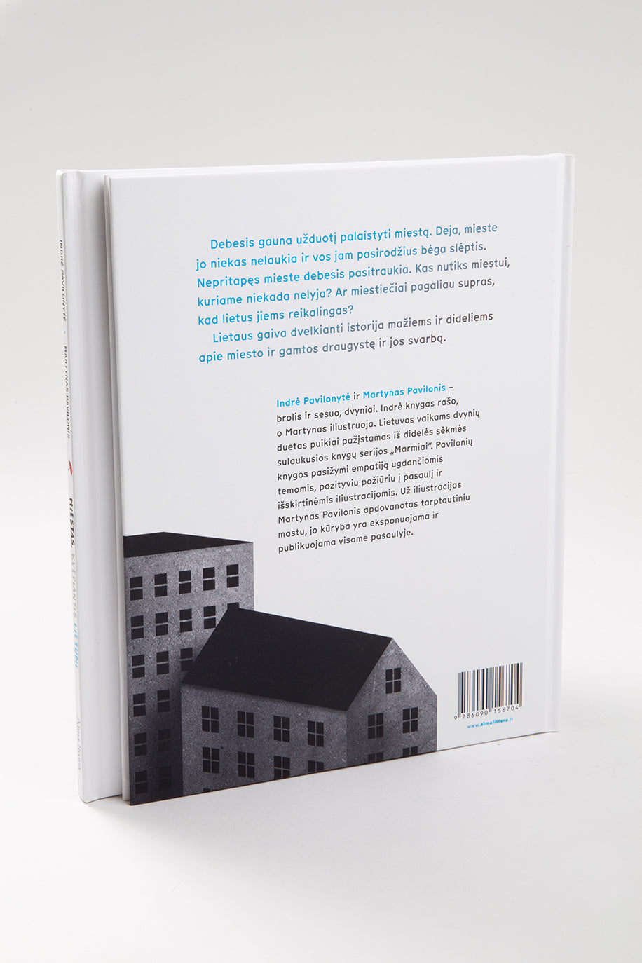 Miestas, kvepiantis lietumi