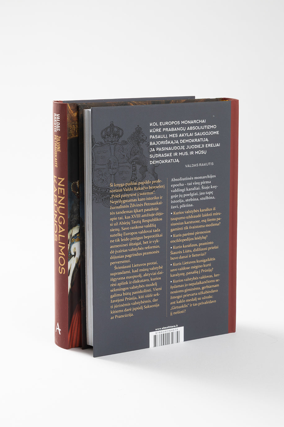 Nenugalimos karūnos. Epocha, kurios Lietuva nenorėjo