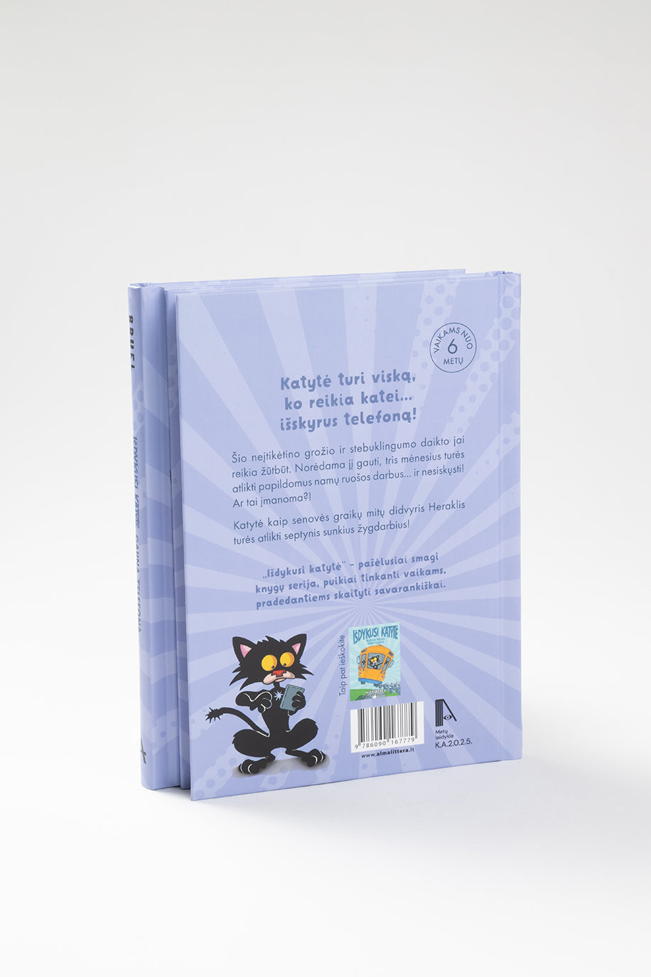 Išdykusi katytė gauna telefoną