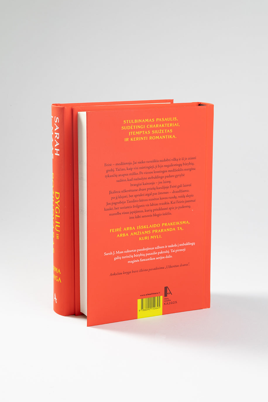 Dyglių ir rožių dvaras. Pirma knyga