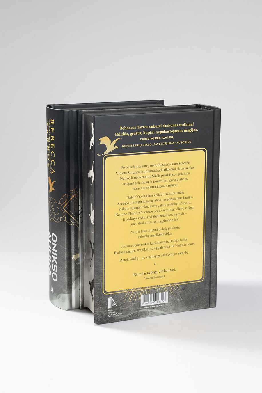 Onikso audra. „Ketvirtojo sparno“ trečioji knyga