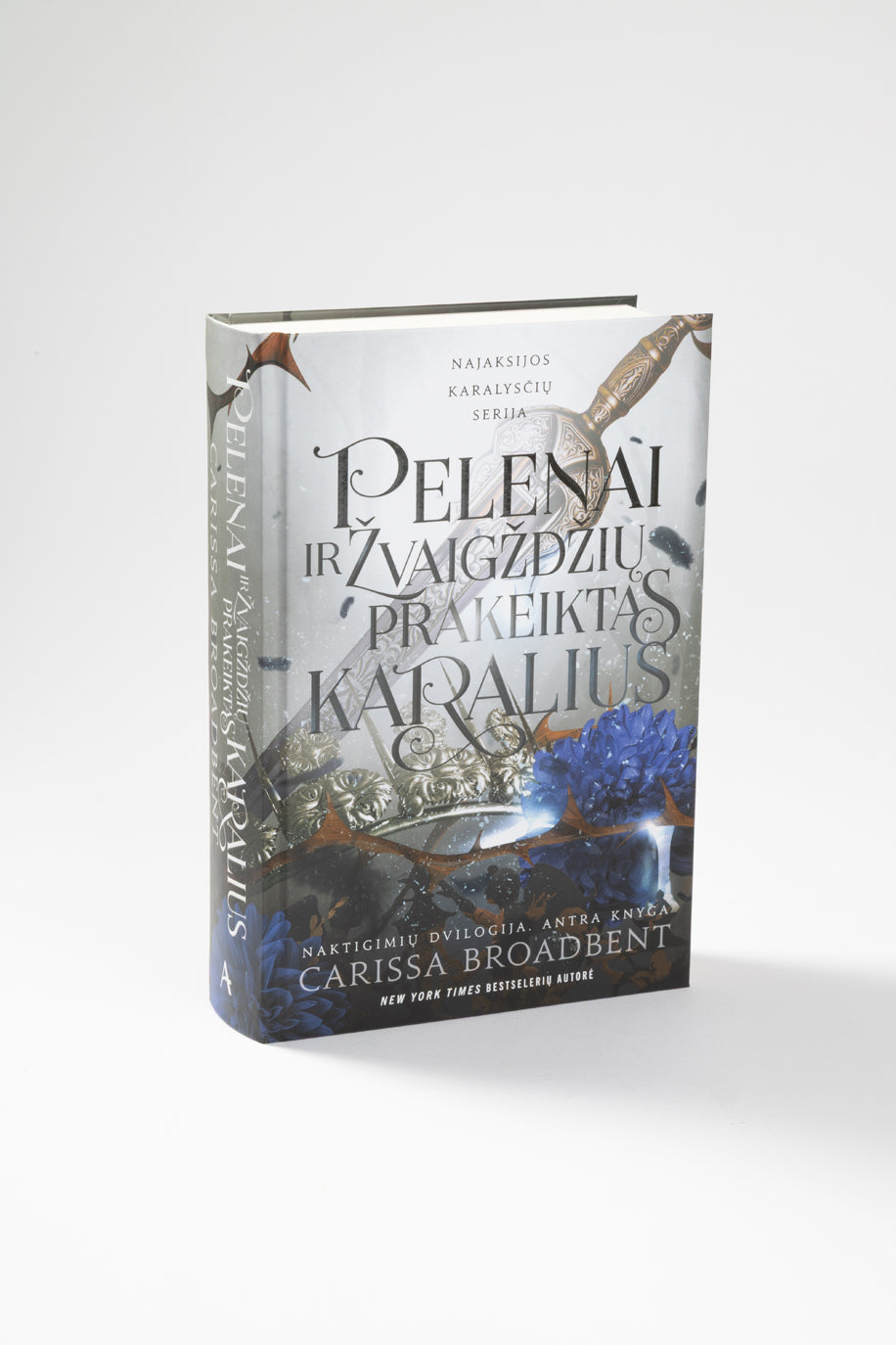 Pelenai ir žvaigždžių prakeiktas karalius